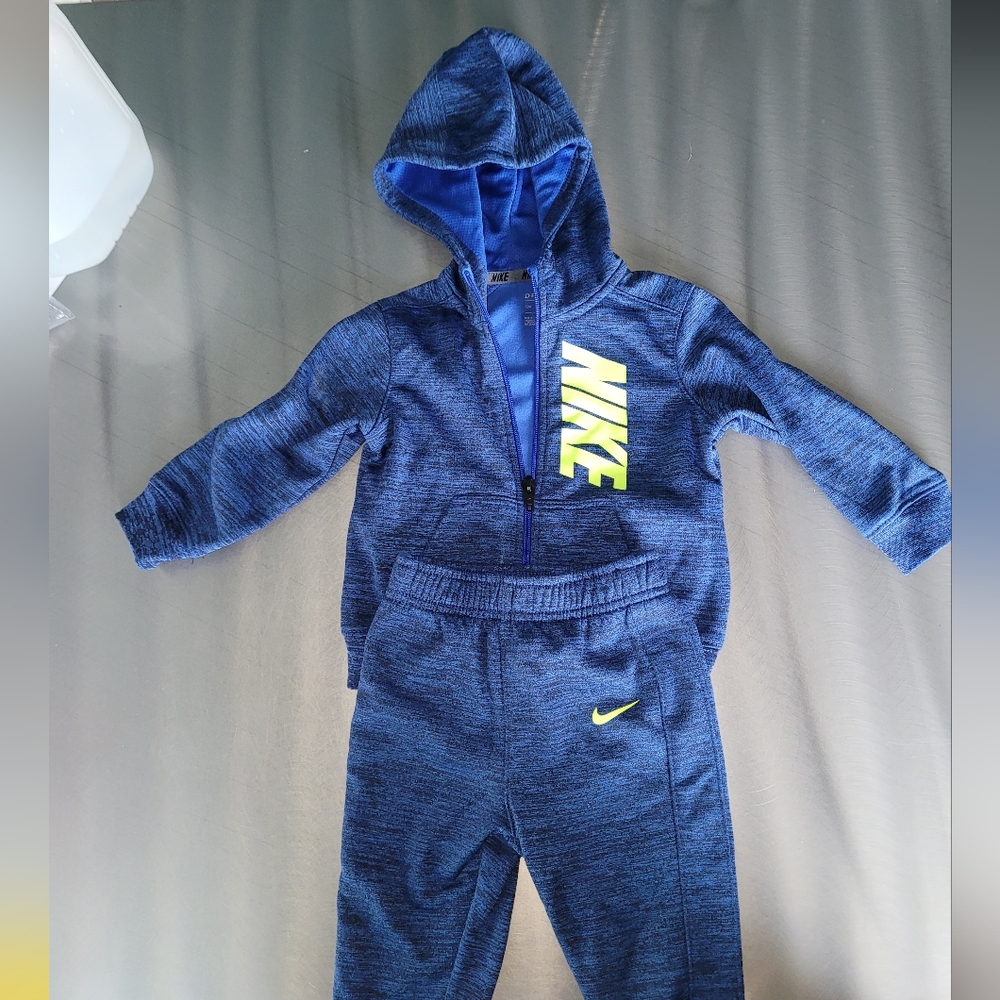 Nike jogger set